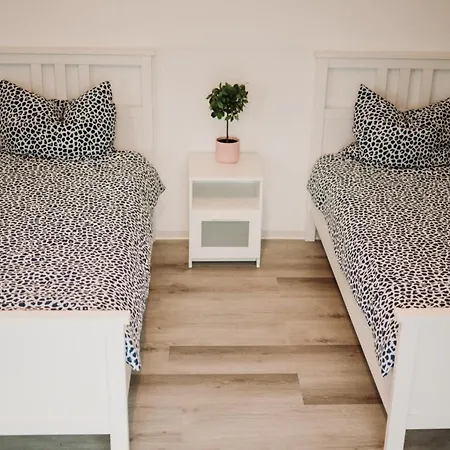 Loft Riva Ii - Terrasse, Smart Tv, Klimaanlage, Parkplatz Frei, Minibar